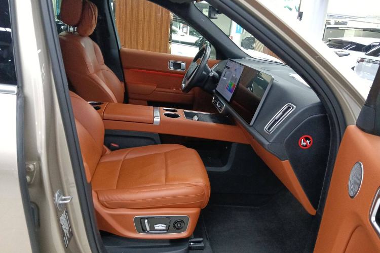 Used Li Auto L8 2023 Pro Model
