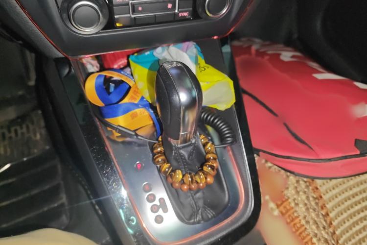 Used Volkswagen Sagitar 2014 Revised Version 1.4TSI Automatic Luxury Edition
