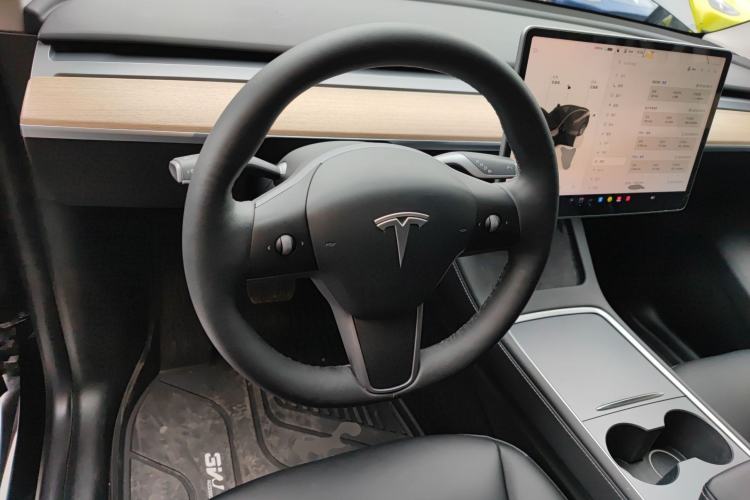 Used Tesla Model Y 2022 Rear-Wheel-Drive Version
