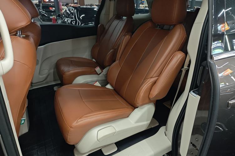 Used Buick GL8 2023 Land Executive Class Smart Enjoyment Model
