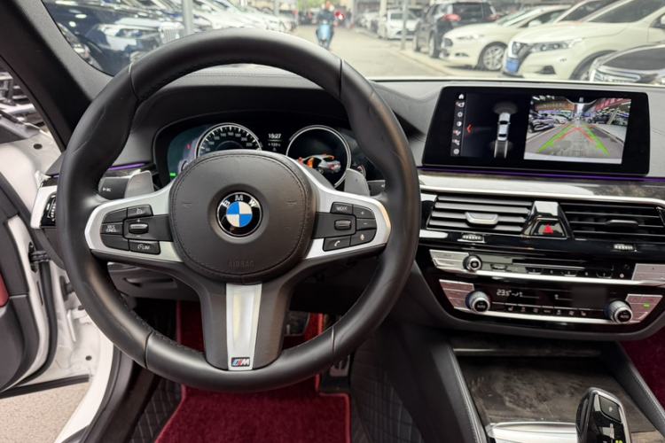 Used BMW 5 Series 2018 Restyled 530Li Leading Edition M Sport Package
