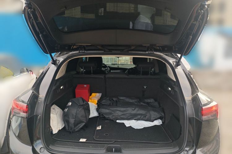 Used Buick Envision 2022 Facelift Encore S 552T Two-Wheel-Drive Luxury Model
