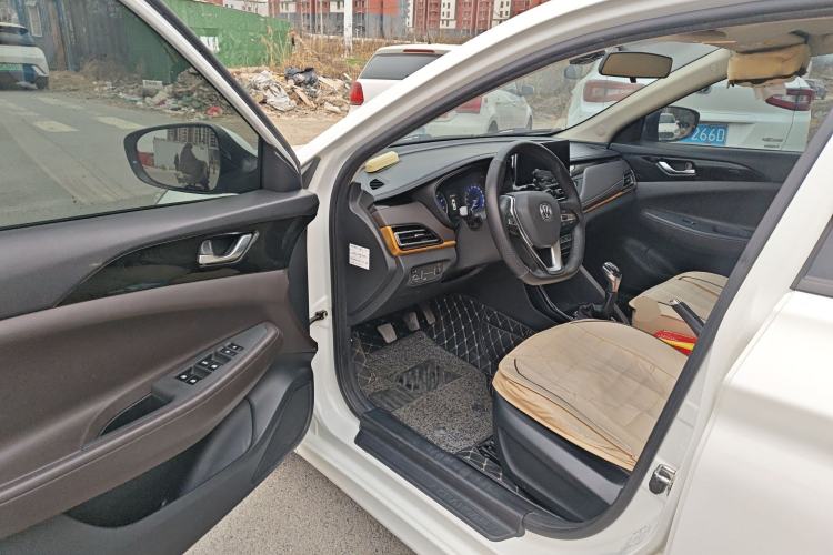 Used Changan Eado DT 2019 1.6L Manual Comfort Model China VI Standard
