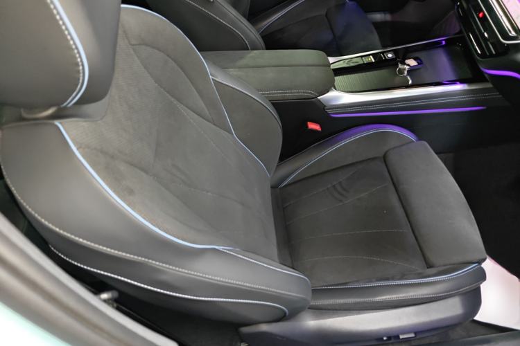 Used Volkswagen Passat 2025 Pro 380TSI Starry Dragon Luxury Edition
