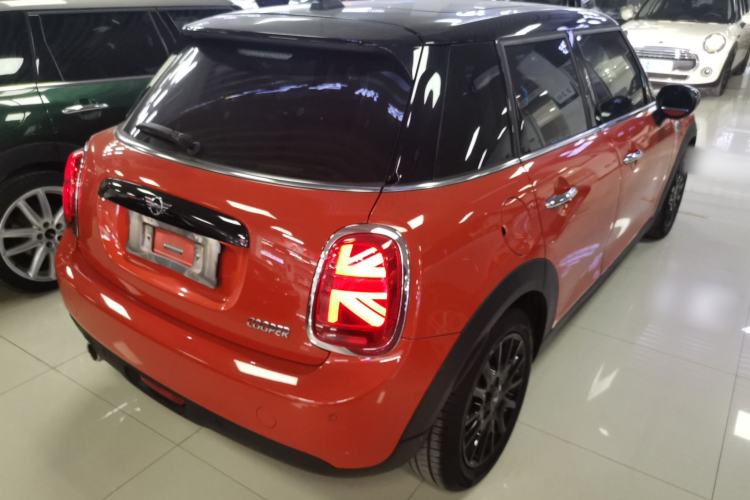 Used  MINI 2021 1.5T COOPER Classic Edition Five-Door Version
