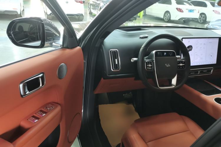 Used Li Auto L8 2023 Pro Model
