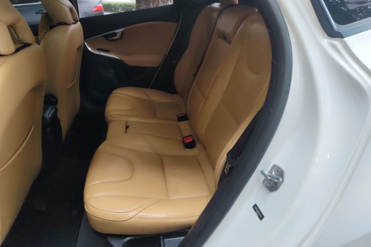 Used Volvo V40 2017 T3 Zhiyi Edition