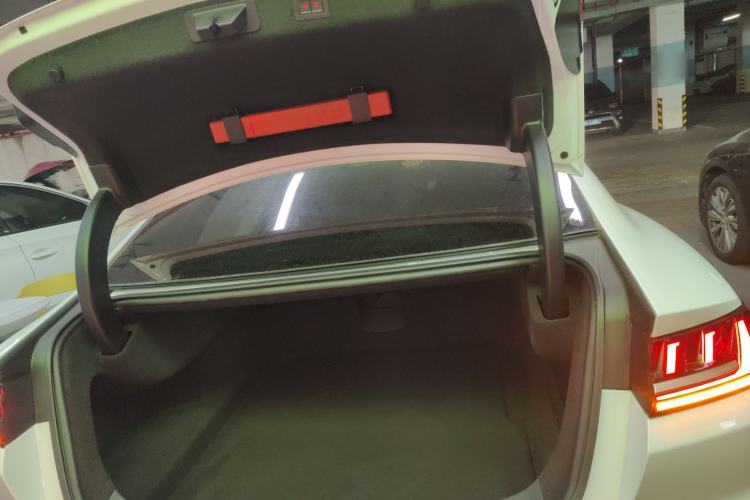 Used BYD Han 2020 EV Long-Range Luxury Model
