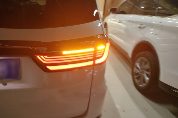 Used Honda Elysion 2022 2.0L eHEV Luxury First Edition
