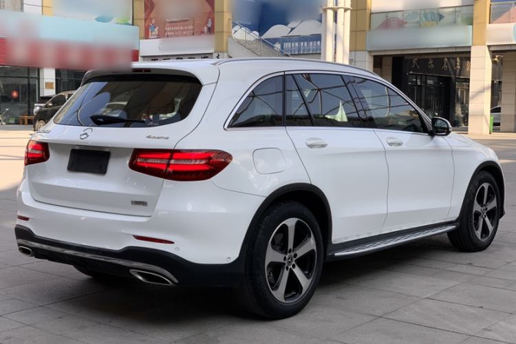 Used Mercedes-Benz GLC 2018 GLC 260 4MATIC Luxury Model
