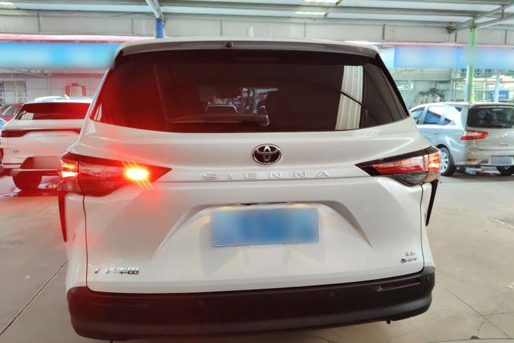 Used Toyota Sienna 2024 2.5L Hybrid Comfort Edition
