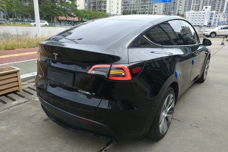 Used Tesla Model Y 2021 Standard Range Rear-Wheel Drive Version
