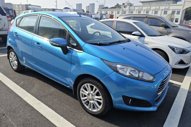 Used Ford Fiesta 2013 Hatchback 1.5L Manual Fashion Edition

