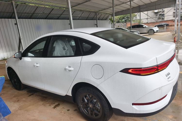 Used BYD Qin PLUS 2025 DM-i Smart Drive 55KM Leading Model