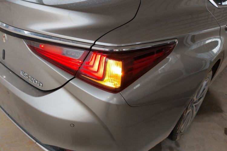 Used Lexus ES 2021 200 Excellence Edition