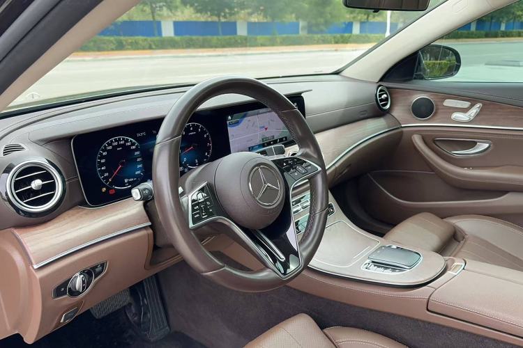 Used Mercedes-Benz E-Class 2021 Facelift E 260 L 4MATIC
