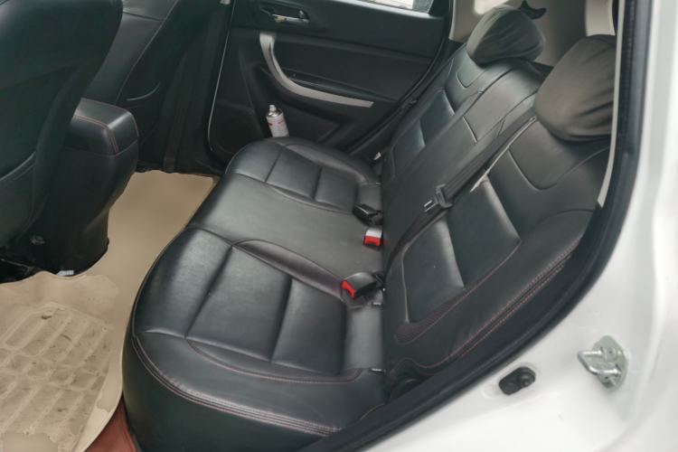 Used Changan CS35 2015 1.6L Automatic Luxury Model China IV Standard