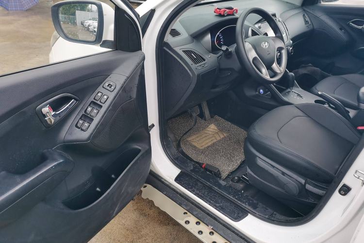 Used Hyundai ix35 2013 2.0L Automatic 2WD Comfort GL China IV Standard
