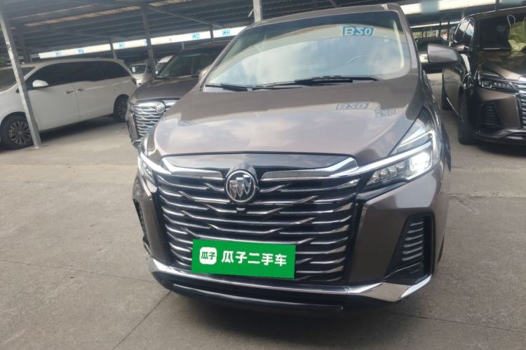 Used Buick GL8 2023 Facelifted Land Cruiser Executive Luxury Version
