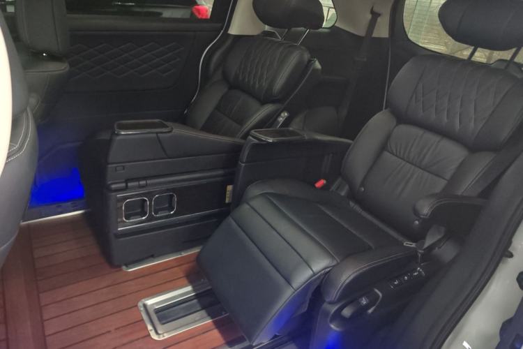 Used Honda Elysion 2019 2.0L Hybrid Luxury Edition
