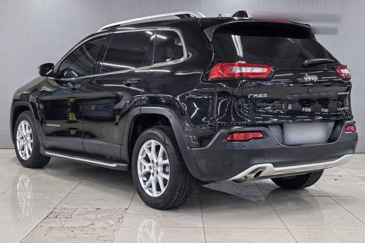 Used  Cherokee 2017 2.0L Superior Edition
