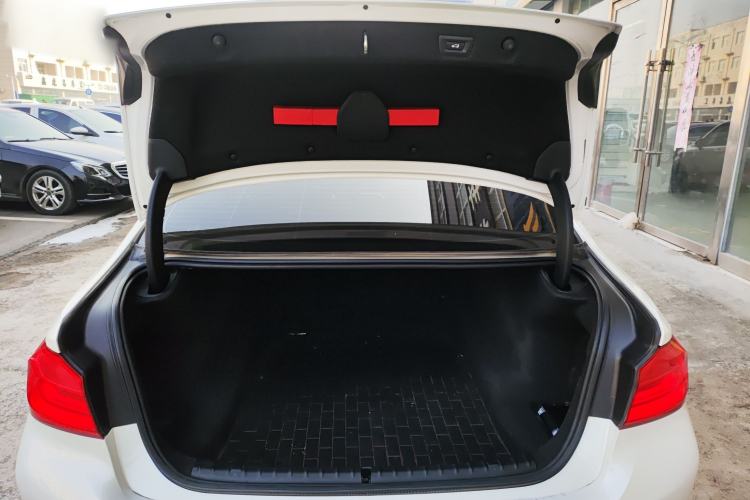 Used BMW 5 Series 2020 525Li Luxury Package