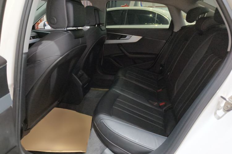 Used Audi A4L 2022 40 TFSI Fashion Dynamic Model
