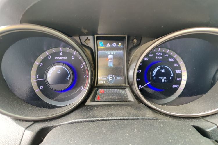 Used Changan CS75 2015 1.8T Automatic 4x4 Elite Model China V Standard