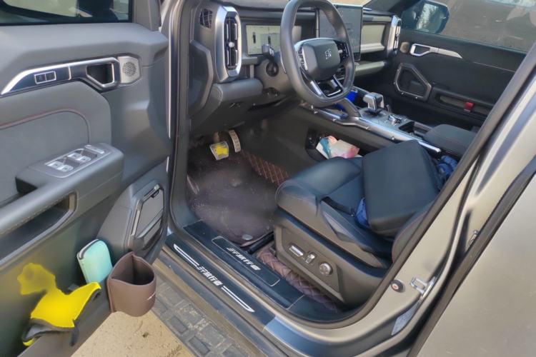 Used JETOUR Traveler 2023 2.0T All-Wheel Drive CrossPRO+
