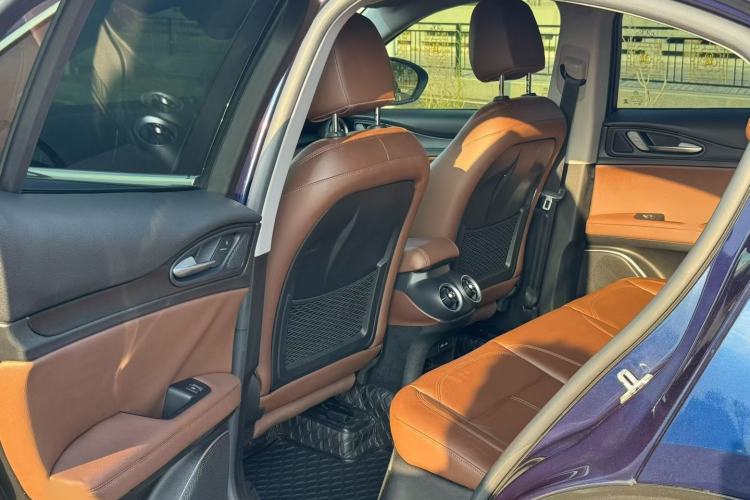 Used Alfa Romeo Stelvio 2017 2.0T 200HP Elite Edition
