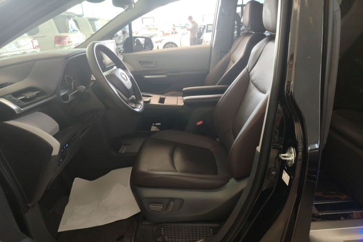 Used Toyota Sienna 2021 2.5L Hybrid Comfort Edition