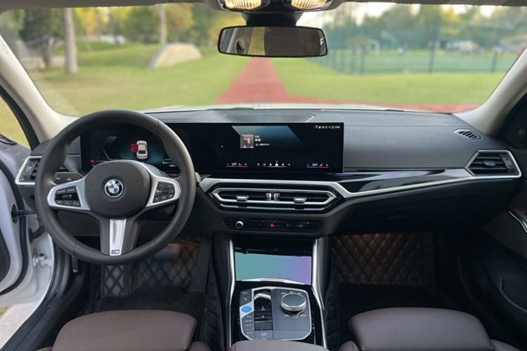 Used BMW i3 2024 eDrive 35 L
