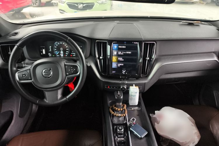 Used Volvo XC60 2021 T5 4x4 Smart Luxury Edition
