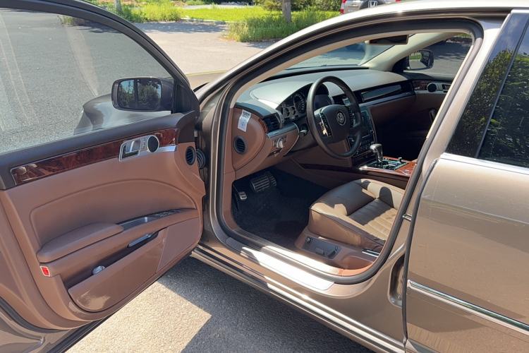 Used Volkswagen Phaeton 2014 3.0L Business Model
