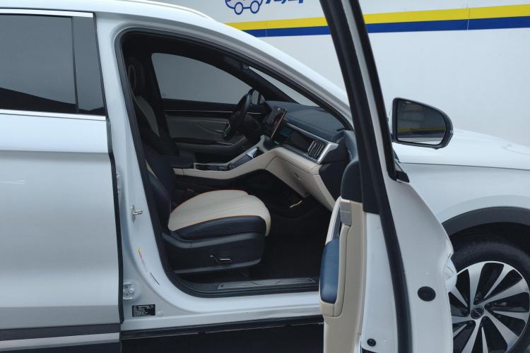 Used BYD Song PLUS New Energy 2023 Champion Edition EV 520KM Flagship Model
