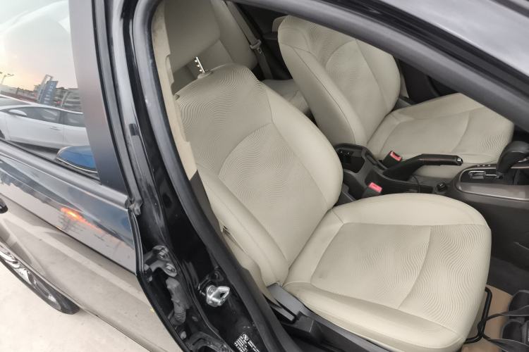 Used Chevrolet Cruze 2015 1.5L Classic SE AT
