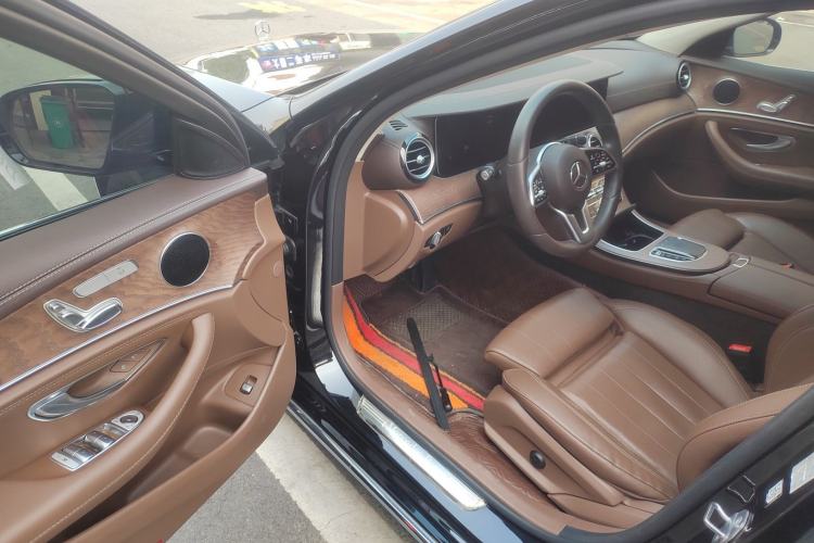 Used Mercedes-Benz E-Class 2019 E 260 L

