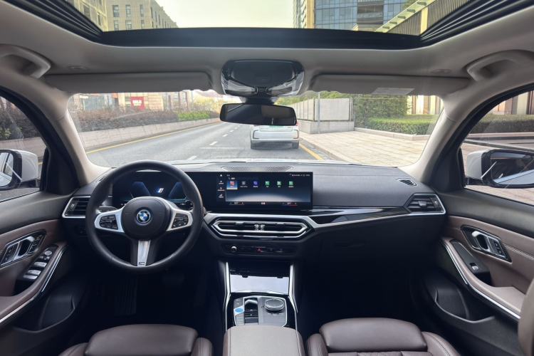 Used BMW i3 2022 eDrive 35 L
