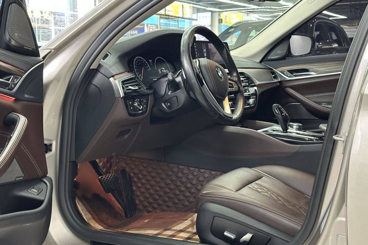 Used BMW 5 Series 2019 530Li Leading Model Luxury Package
