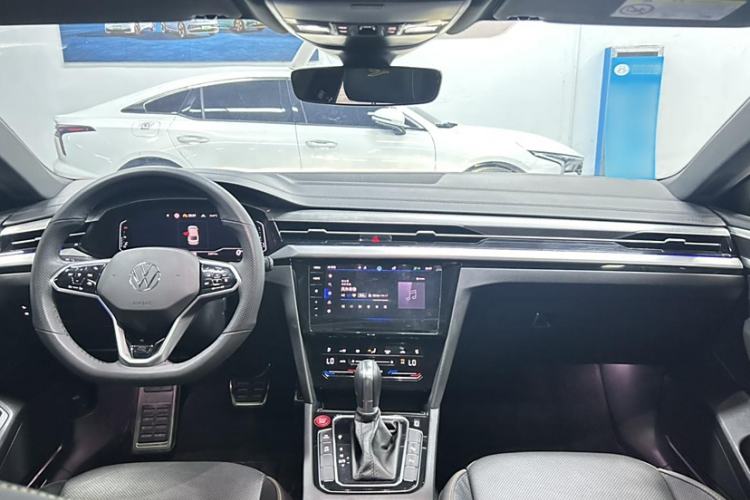 Used Volkswagen FAW-Volkswagen CC 2023 380TSI Striking Edition
