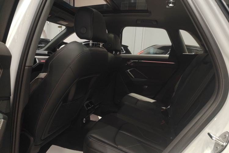 Used Audi Q3 2024 40 TFSI Fashion Dynamic Model