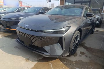 Used Changan UNI-V iDD 2024 Blue Whale Smart Electric iDD 136km ZhiKu Model