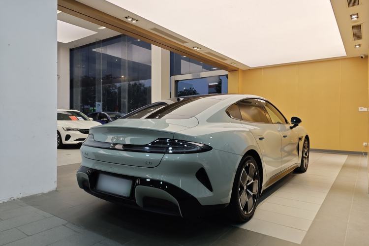 Used  SU7 2024 Rear-Drive Long-Range Intelligent Driving Version
