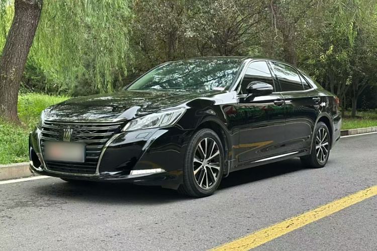 Used Toyota Crown 2018 2.0T Fashion Edition
