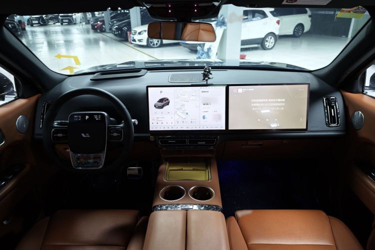 Used Li Auto L8 2023 Air model
