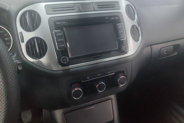 Used Volkswagen Tiguan 2015 1.8TSI Manual Two-Wheel Drive Fashion Edition
