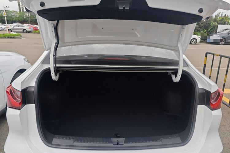 Used Roewe i5 2023 1.5L CVT Luxury Edition
