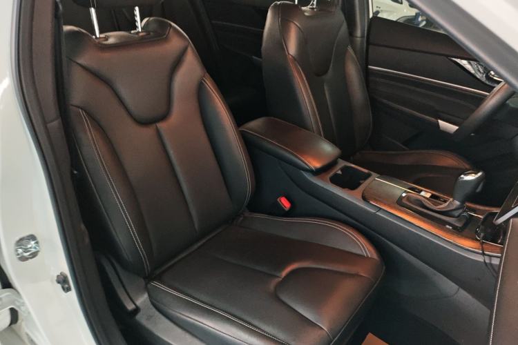 Used Venucia D60 2021 PLUS 1.6L XL CVT Yue Ling Edition
