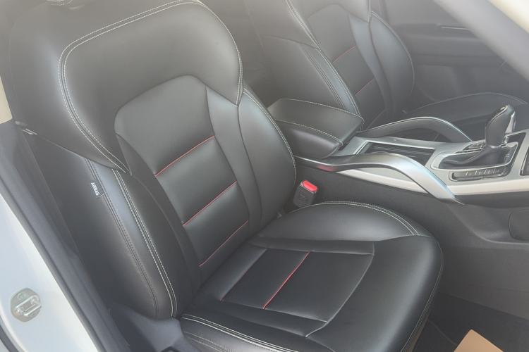 Used Geely Auto Emgrand X7 Sport 2018 1.8TD Automatic Two-Wheel Drive Smart 4G Connected Version