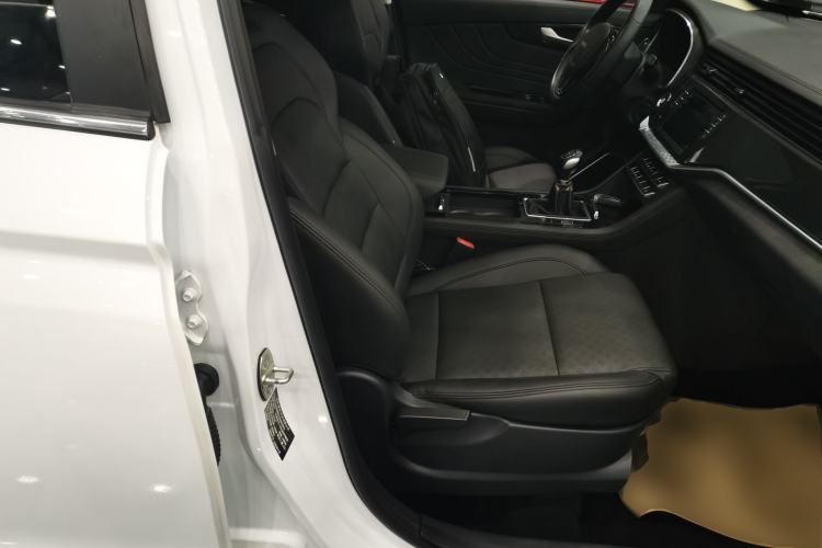 Used Sinotruk VGV U70 2020 1.5T Manual Elite Sunroof Version 5 Seats
